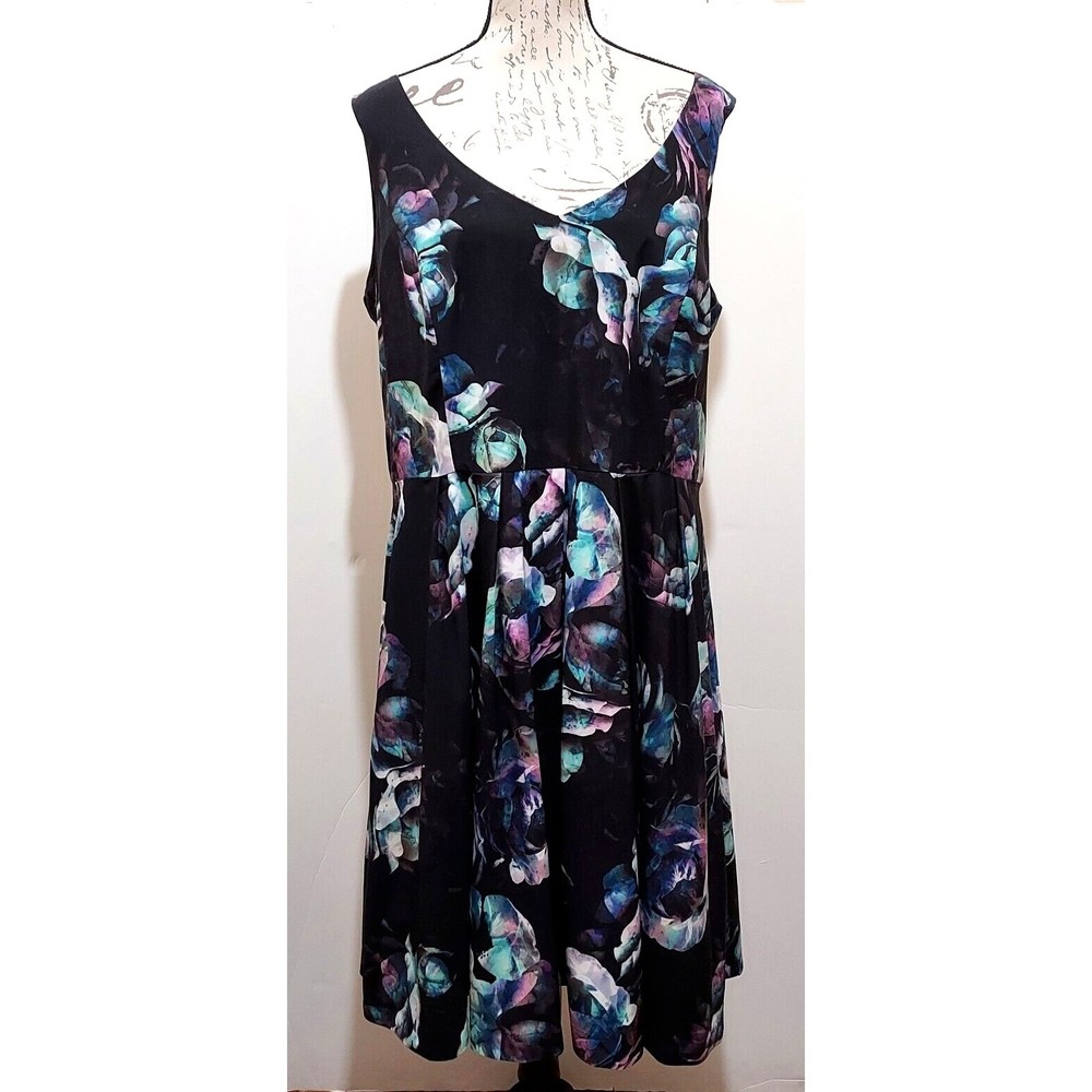 City Chic Dress M Black Floral Lined Deep V Neckline and Back  Padded Bust